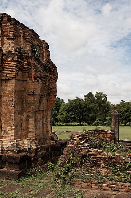 32-Prasat Ban Phlai-011